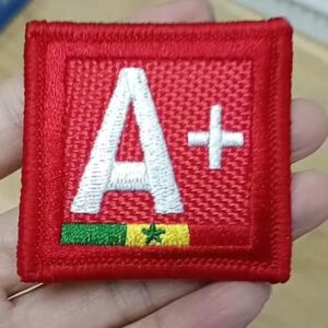 GROUPES SANGUINS EN broderie : 1.000 CFA