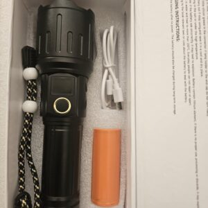 LAMPE TORCHE RECHARGEABLE DE 5800 LUMENS : 15.000 CFA